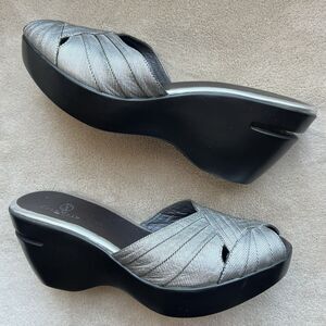 Cole Haan‎ Metallic Silver Open Peep Toe Wedge Slip On Slide Sandal Women's 8 B